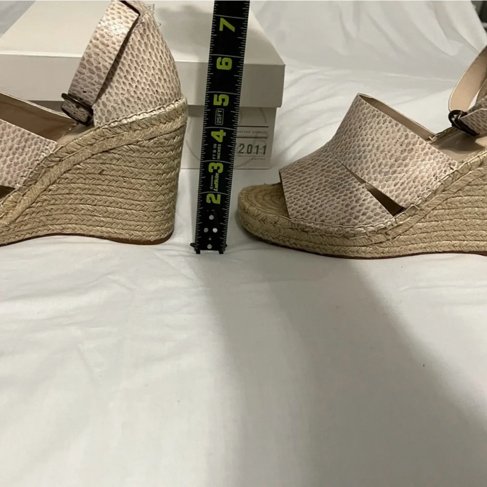 Treasure & Bond Natural Snake Leather Sannibel Wedges EUC